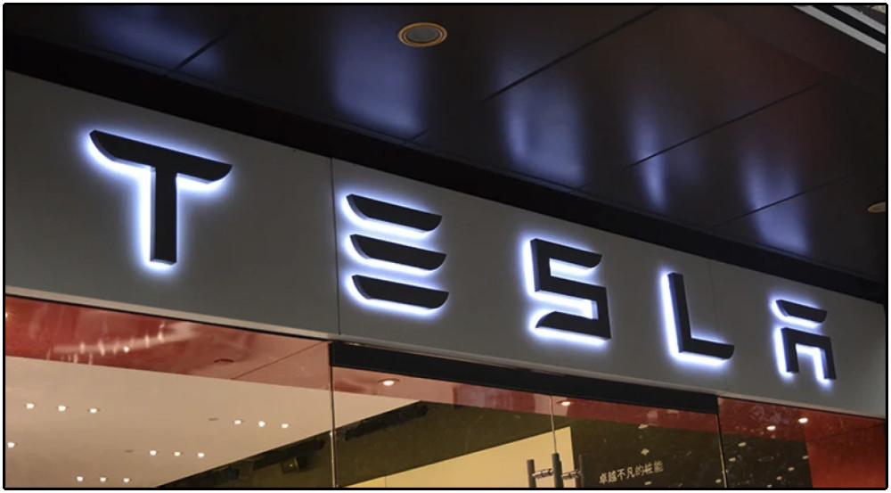Channel letter sign detail: Type 4 – Hidden Back/ Halo Lit